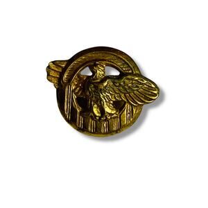 Vintage Military US Pin Eagle Laurel Wreath Small .6" Diameter